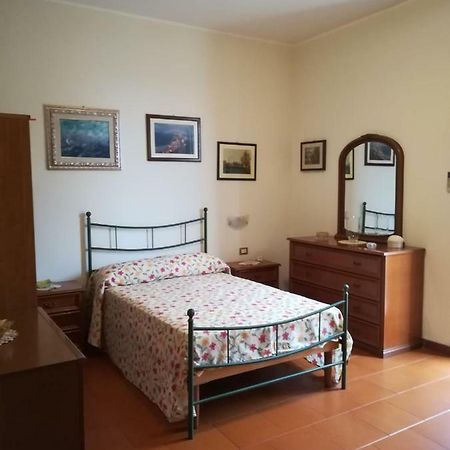 Casa Vacanze ชิลลา ภายนอก รูปภาพ