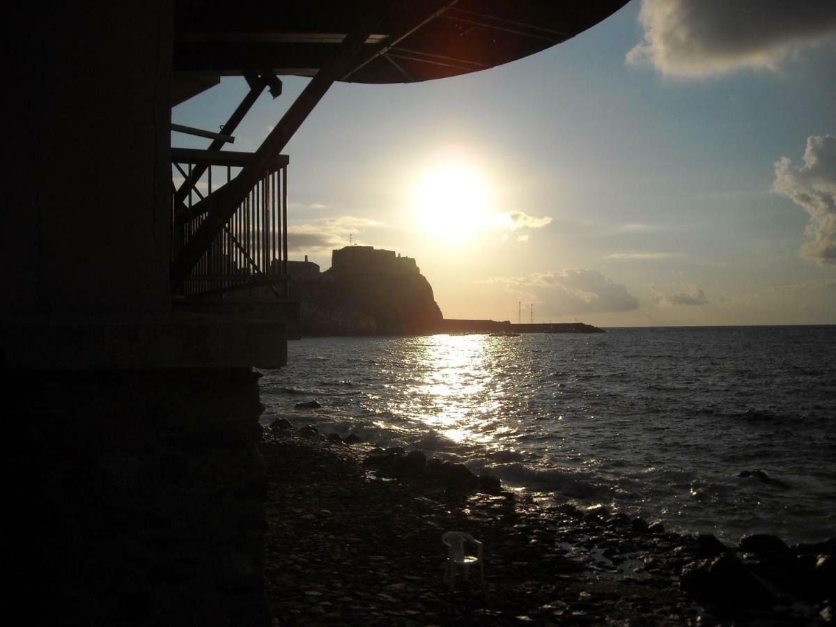 Casa Vacanze ชิลลา ภายนอก รูปภาพ